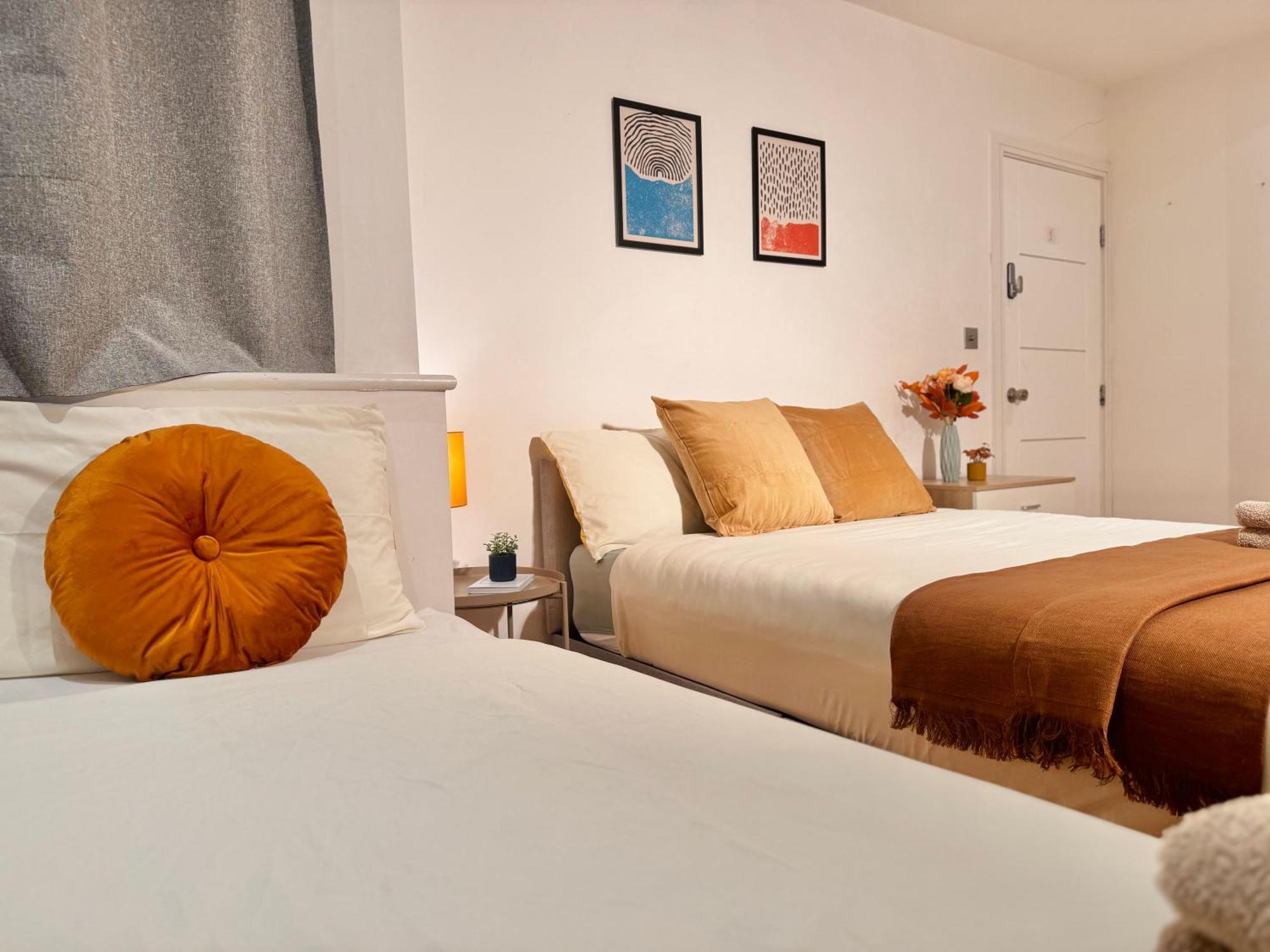 En-Suites With Free Parking 30Min To Central London Luaran gambar