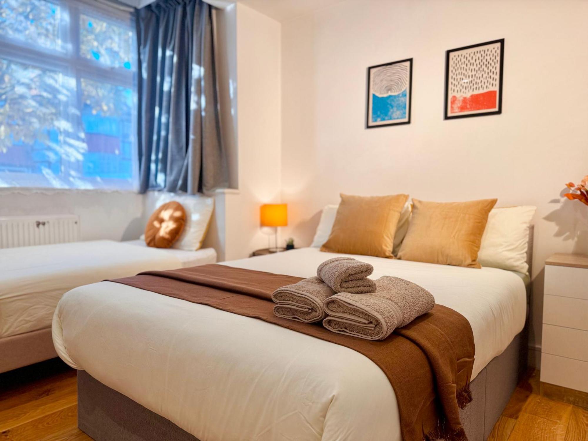 En-Suites With Free Parking 30Min To Central London Luaran gambar