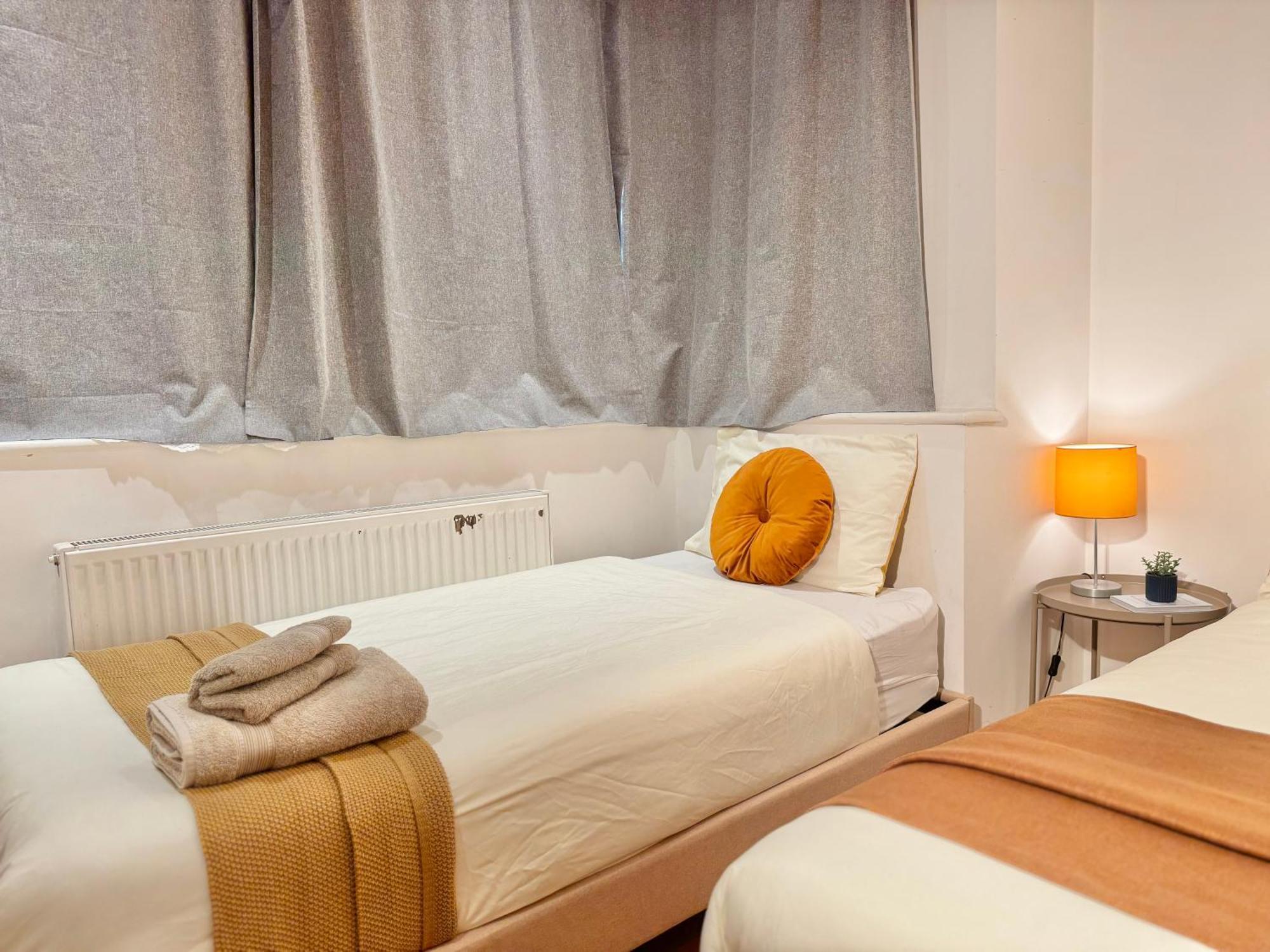En-Suites With Free Parking 30Min To Central London Luaran gambar