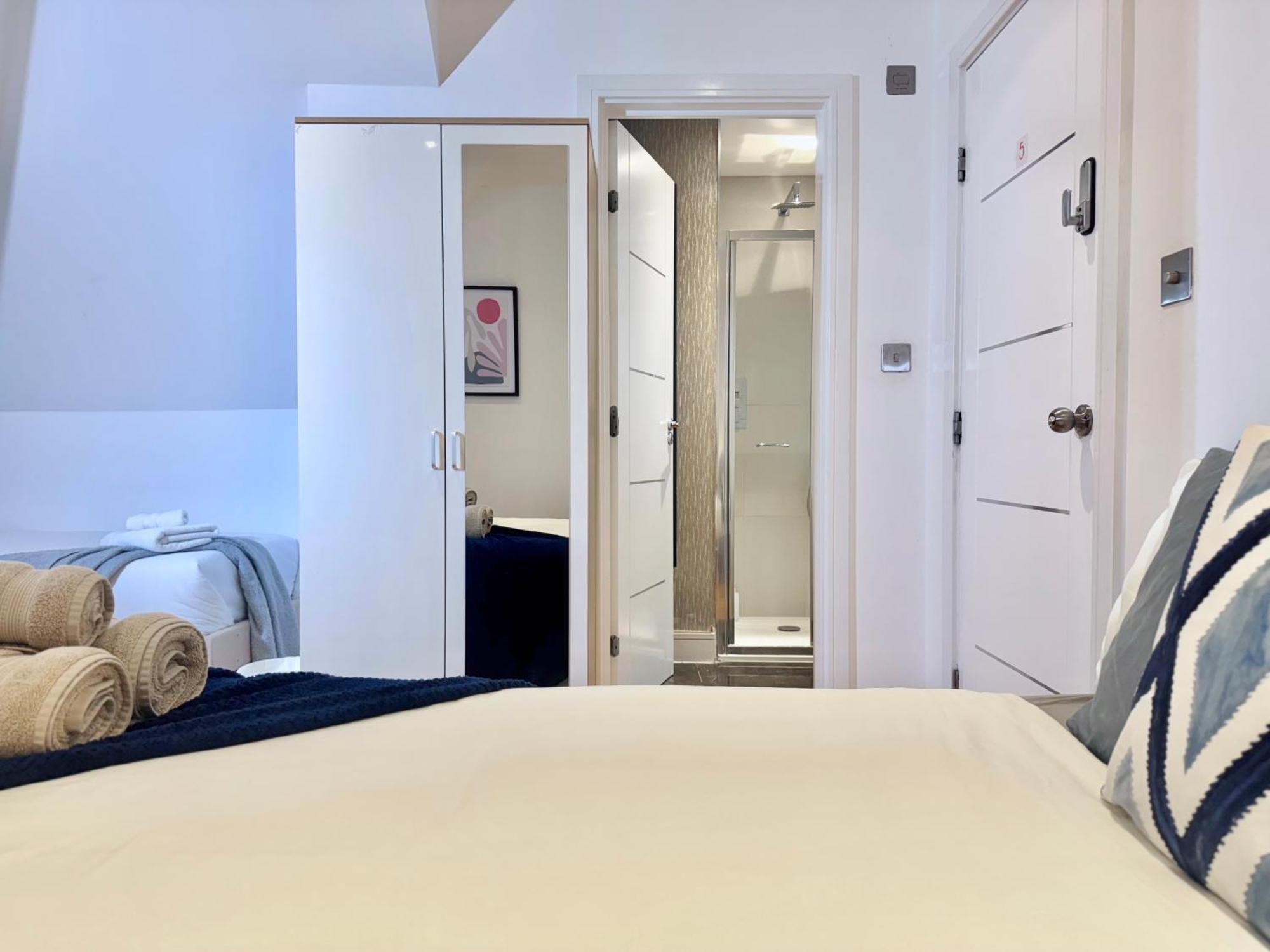 En-Suites With Free Parking 30Min To Central London Luaran gambar
