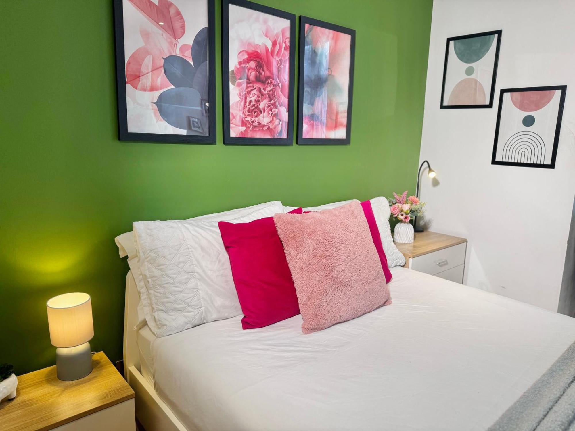 En-Suites With Free Parking 30Min To Central London Luaran gambar