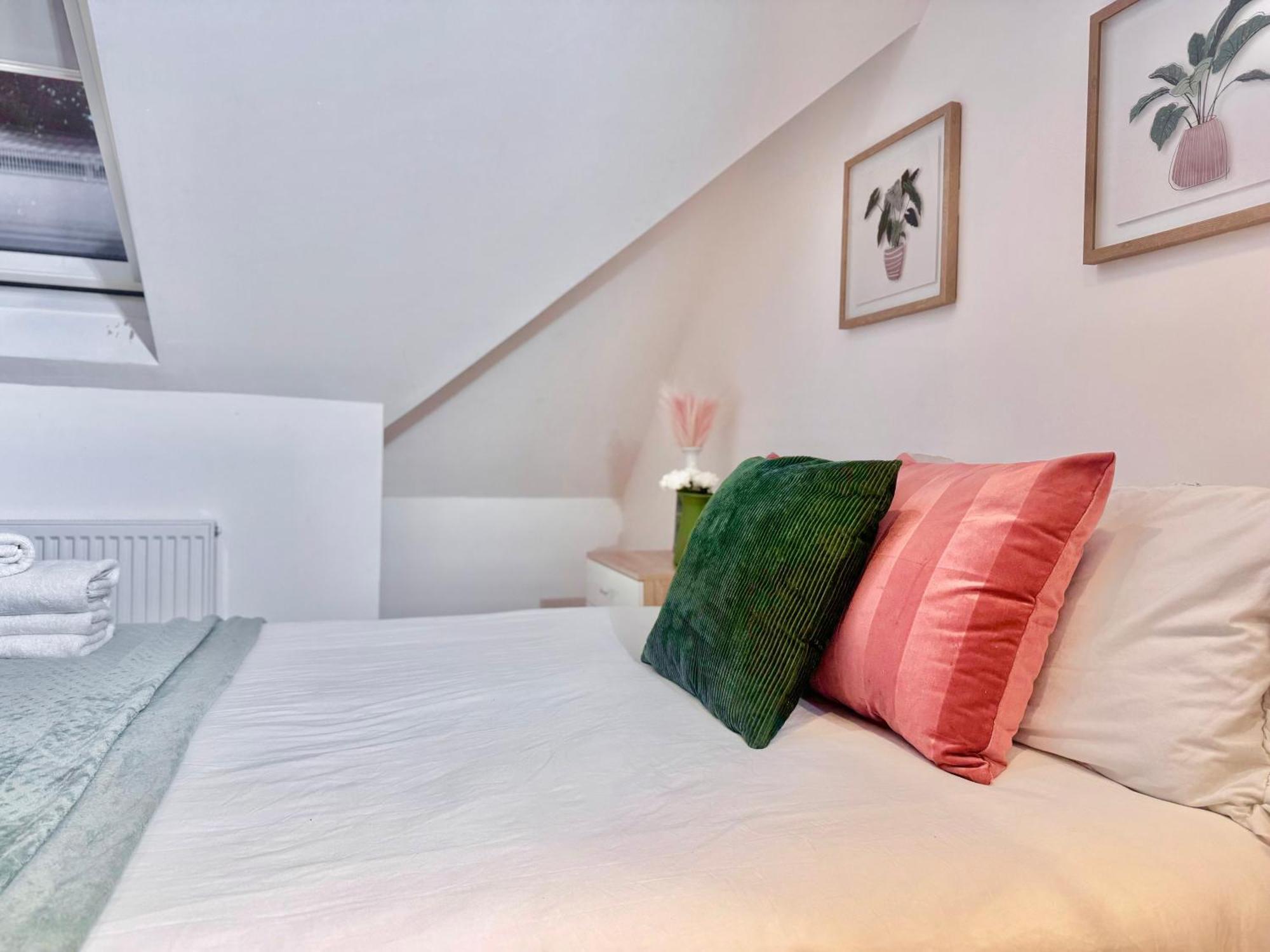En-Suites With Free Parking 30Min To Central London Luaran gambar