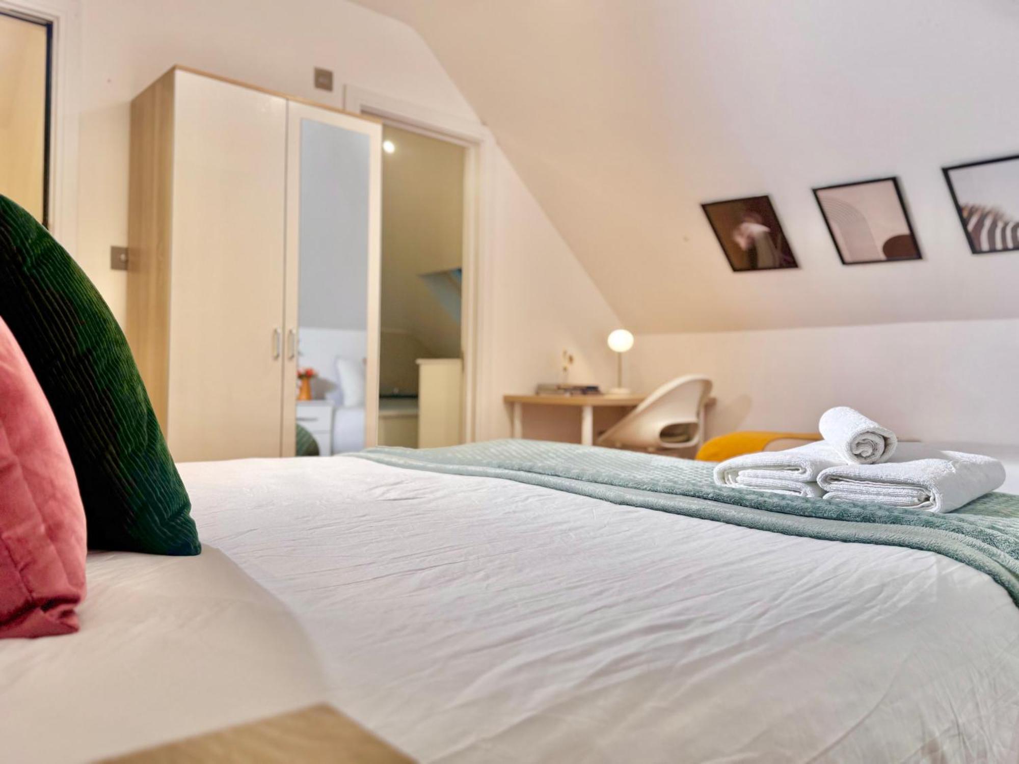 En-Suites With Free Parking 30Min To Central London Luaran gambar