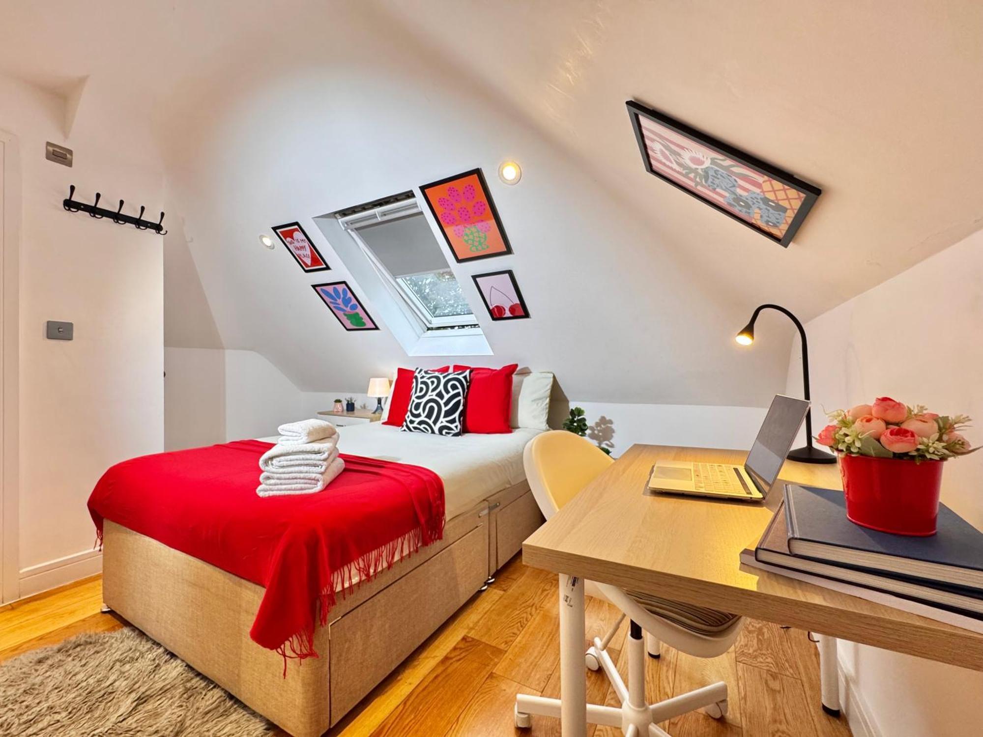 En-Suites With Free Parking 30Min To Central London Luaran gambar