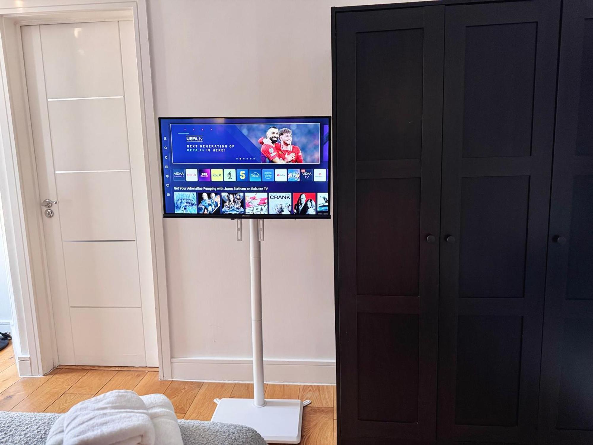 En-Suites With Free Parking 30Min To Central London Luaran gambar