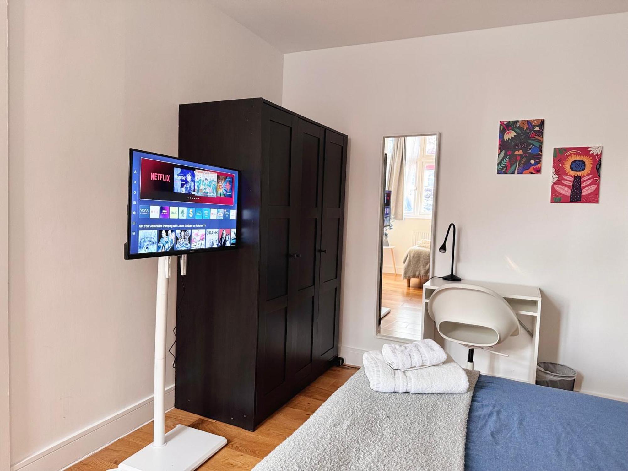En-Suites With Free Parking 30Min To Central London Luaran gambar
