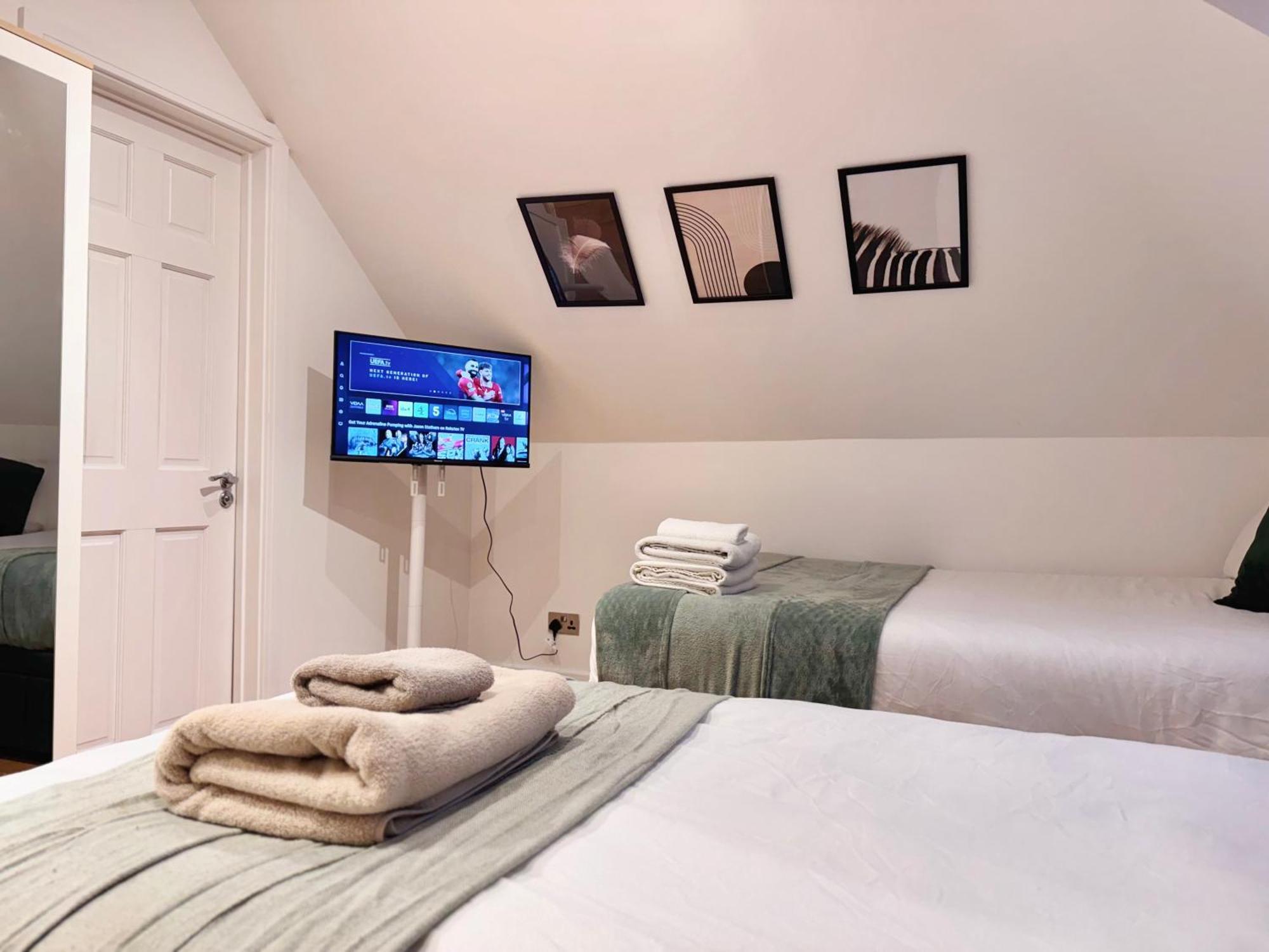 En-Suites With Free Parking 30Min To Central London Luaran gambar
